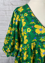 Load image into Gallery viewer, Green Floral Dress