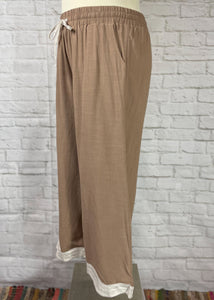 Latte Scallop Pants